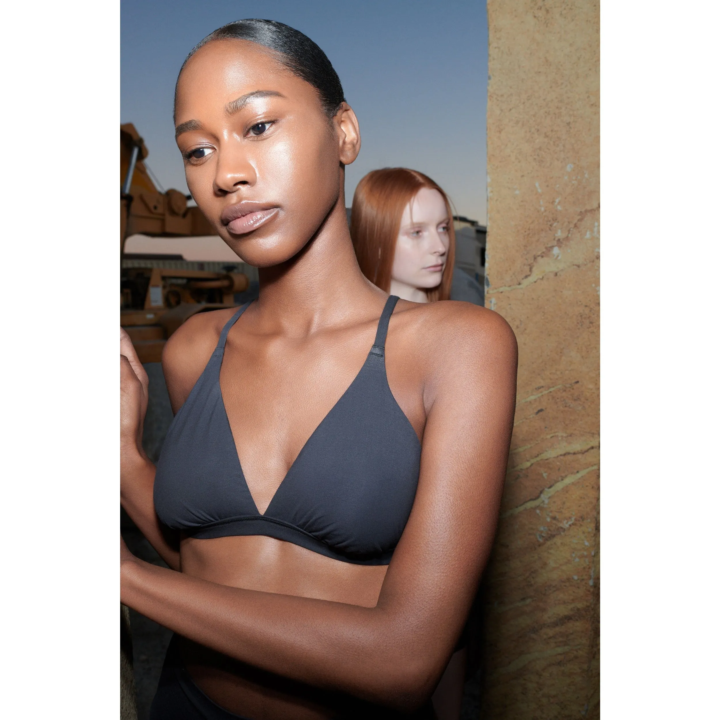 BODY BASICS TRIANGLE BRALETTE | ONYX