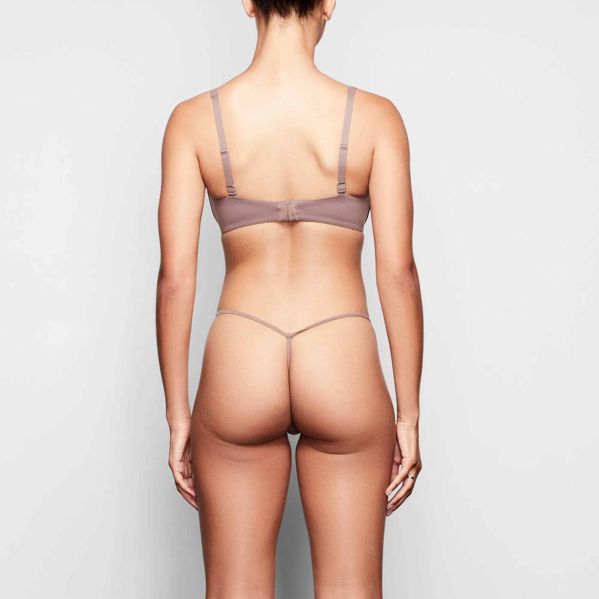 FITS EVERYBODY T-SHIRT PUSH UP BRA | UMBER